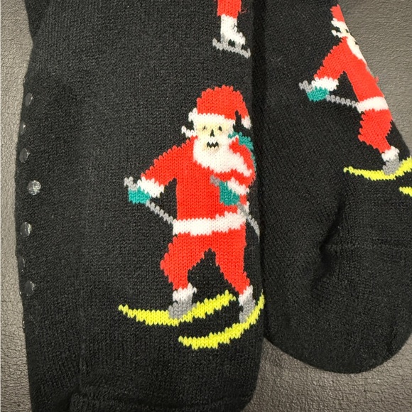 NWT Old Navy Santa Christmas Sherpa Slipper Socks - Picture 3 of 6